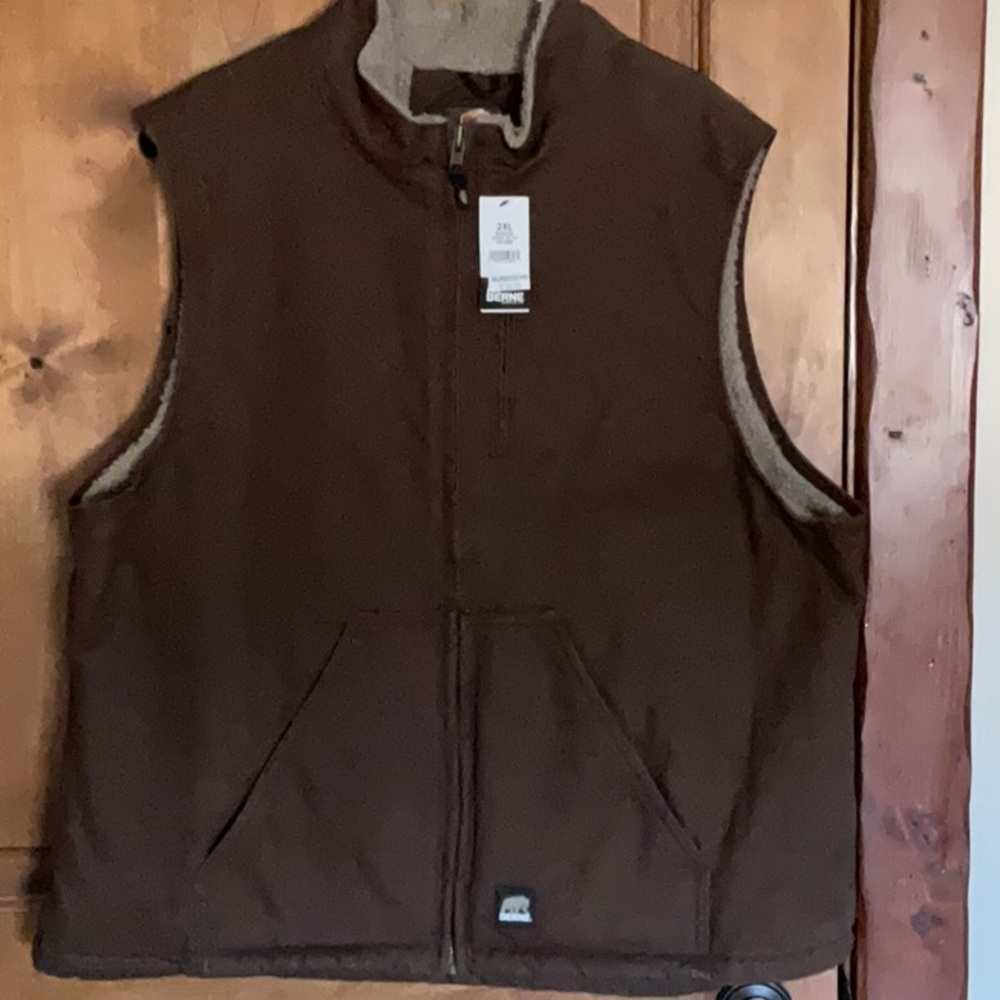 Berne Men’s Vest, Size XXL.  New with Tags.